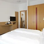 Kaspers Gaestehaus 호텔 뉨브레히트