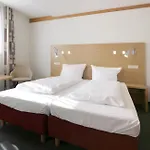 Kaspers Gaestehaus 호텔 *