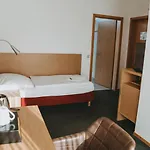 Kaspers Gaestehaus * 宁布雷希特